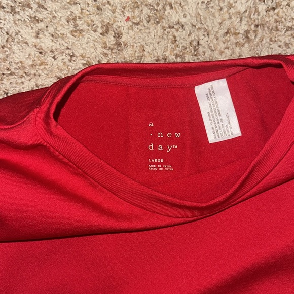 Basic Red Top - Picture 3 of 3